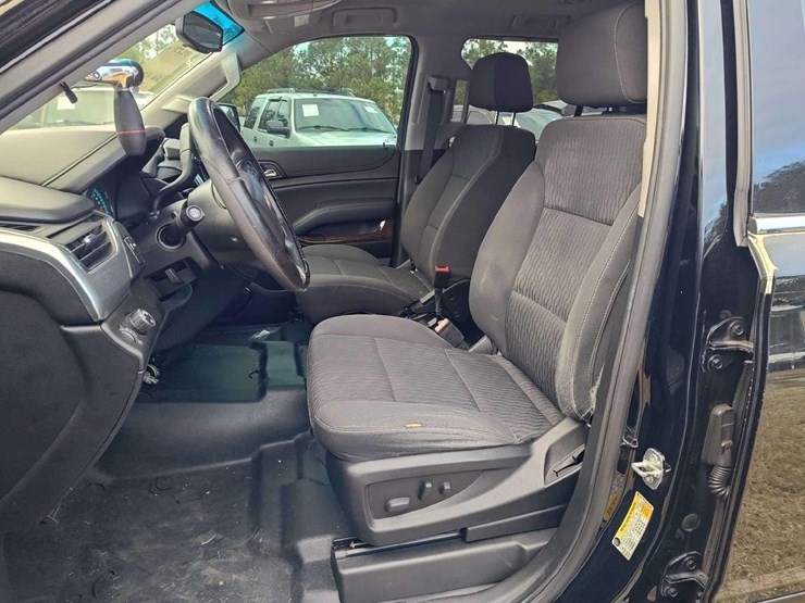 2019-chevrolet-tahoe-image-15