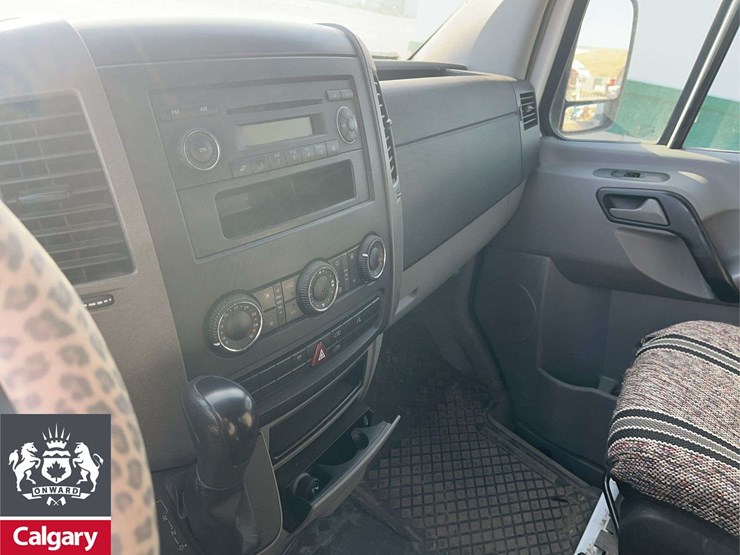 2010-mercedes-benz-sprinter-3500-image-9