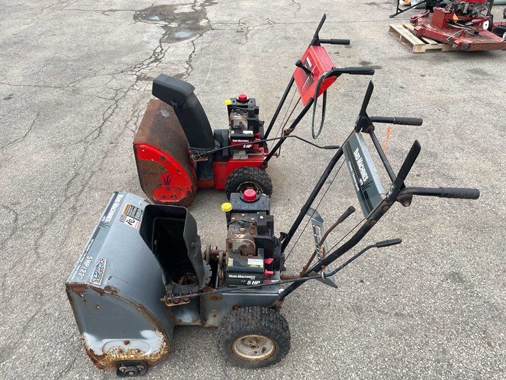 #14029-•-(2)-yard-machines-snow-blowers-(o4)-image-8