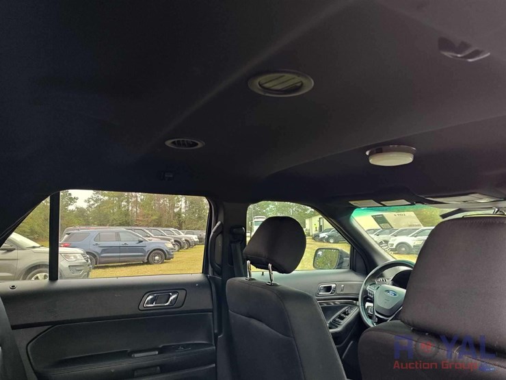 2016-ford-explorer-image-6