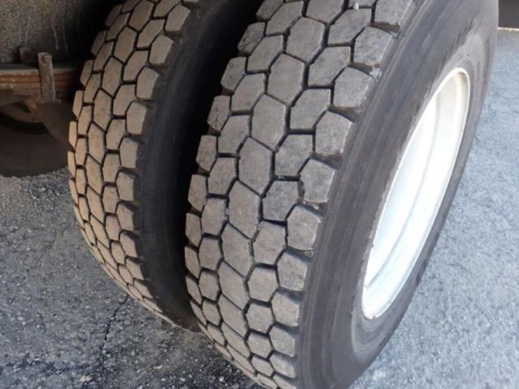 2013-ford-f750-image-61