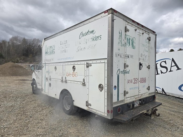 2002-gmc-3500-image-3