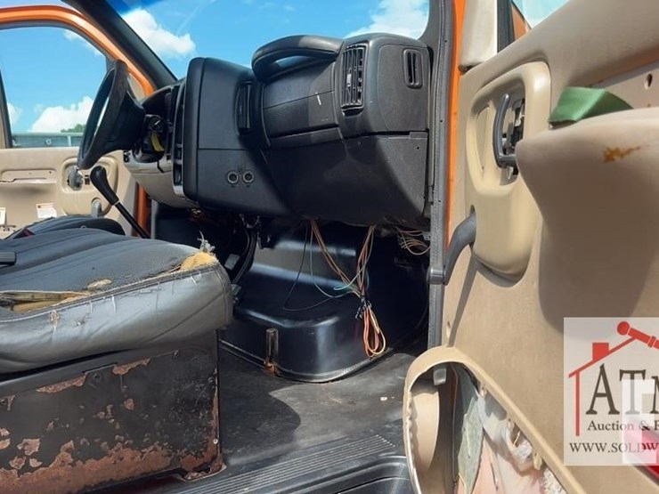 2007-gmc-topkick-c6500-image-10