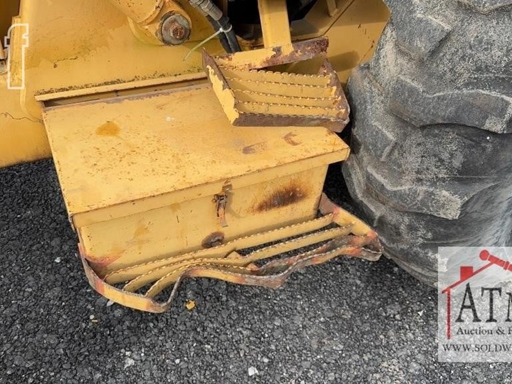 1996-ford-555d-image-18