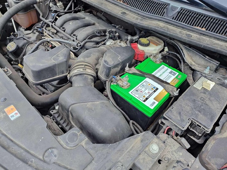 2017-ford-explorer-image-27