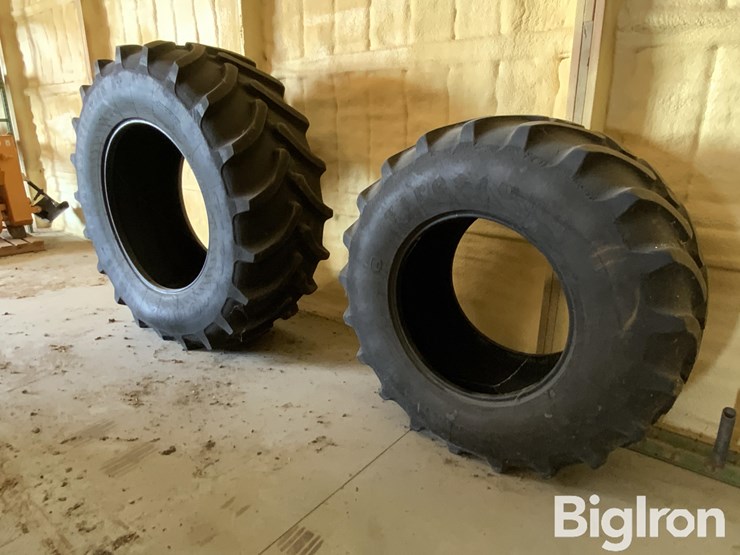 firestone-radial-all-traction-dt-tractor-tires-image-1