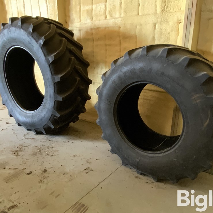 Firestone Radial All Traction DT Tractor Tires