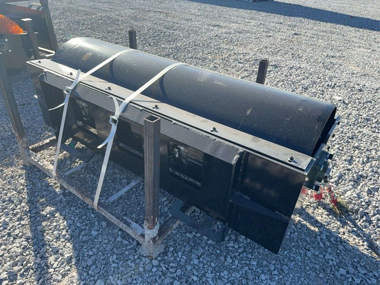 skid-steer-vibratory-roller-image-2