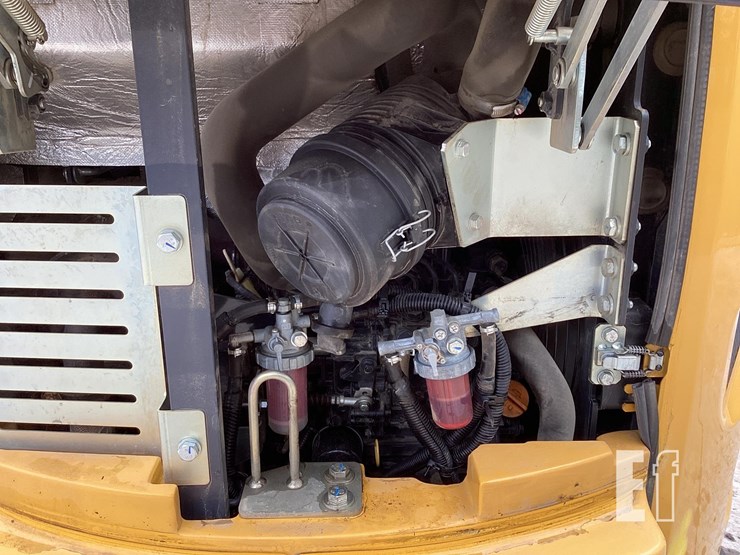 2021-deere-26g-image-15