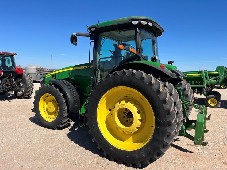 2012-john-deere-8335r-image-13