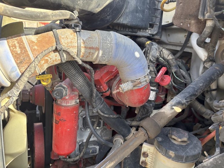 2013-ford-f650-image-25