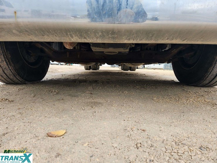 2019-peterbilt-579-image-13