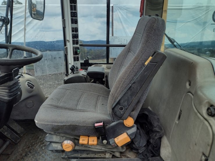 8-volvo-l60f-image-12