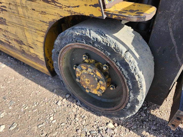 caterpillar-30-warehouse-forklift-image-18