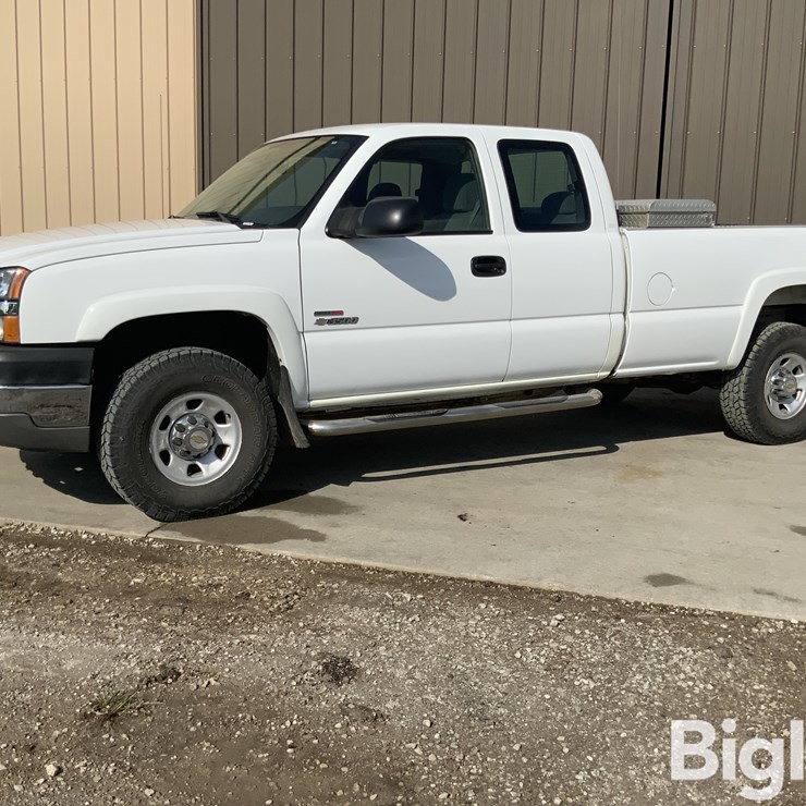 2004 CHEVROLET SILVERADO