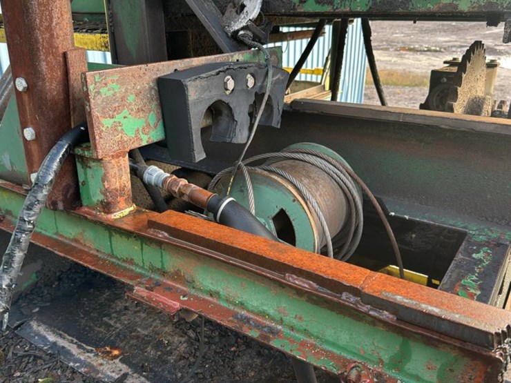 #116-•-debarker-frame-with-hyd.-unit-and-gearboxes-image-3