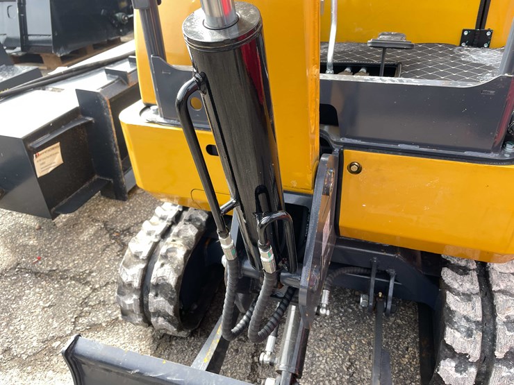 #14010-•-unused-cfg-qk18r-mini-excavator-(o12)-image-16