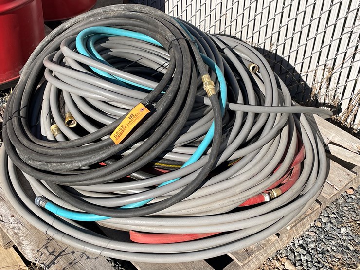 #5698-•-pallet-lot-of-garden-hoses-image-3