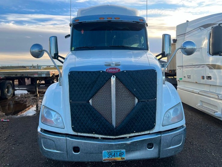 2015-peterbilt-579-image-3