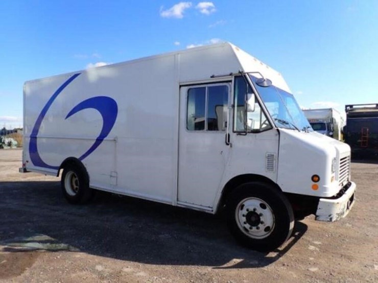 2012-freightliner-mt55-image-3