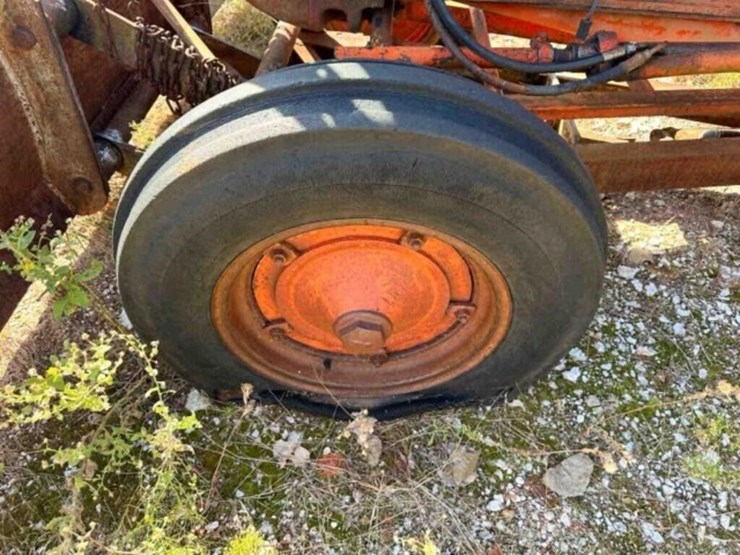 case-930-tractor-w/-8’-blade,-tree-shear-image-10