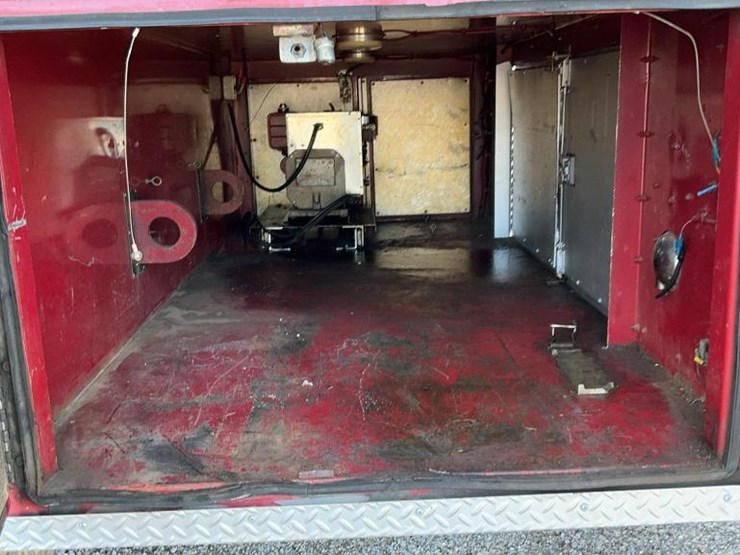 #2000-•-1982-sutphen-deluge-fire-engine-truck-detroit-diesel-6v92ta-image-45