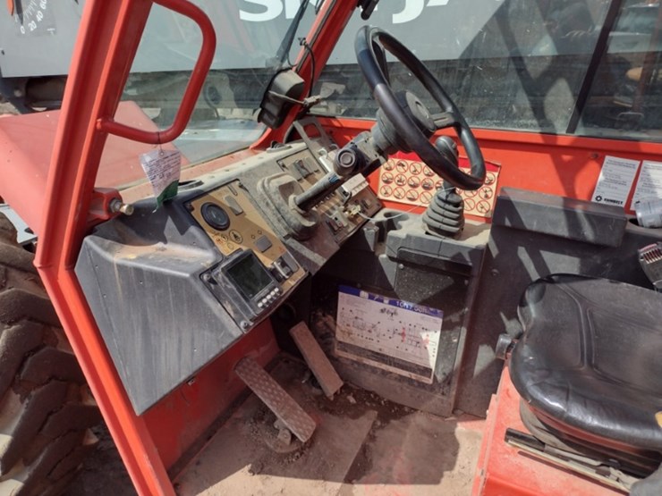 skyjack-sj1056th-image-11