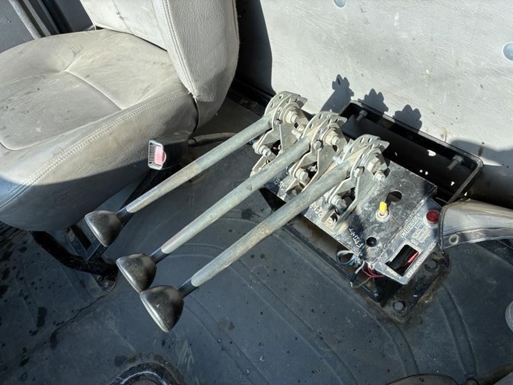 2007-caterpillar-c7-image-12