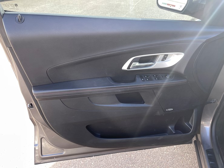 2012-chevrolet-equinox-lt-image-40