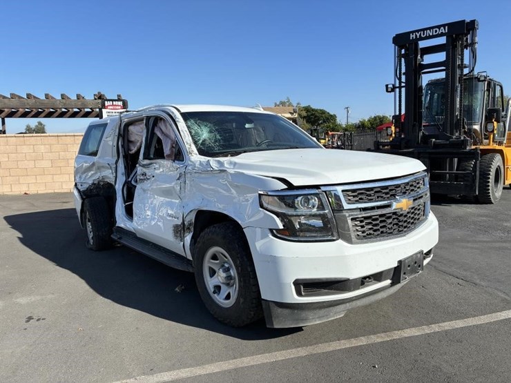 2018-chevrolet-tahoe-image-2