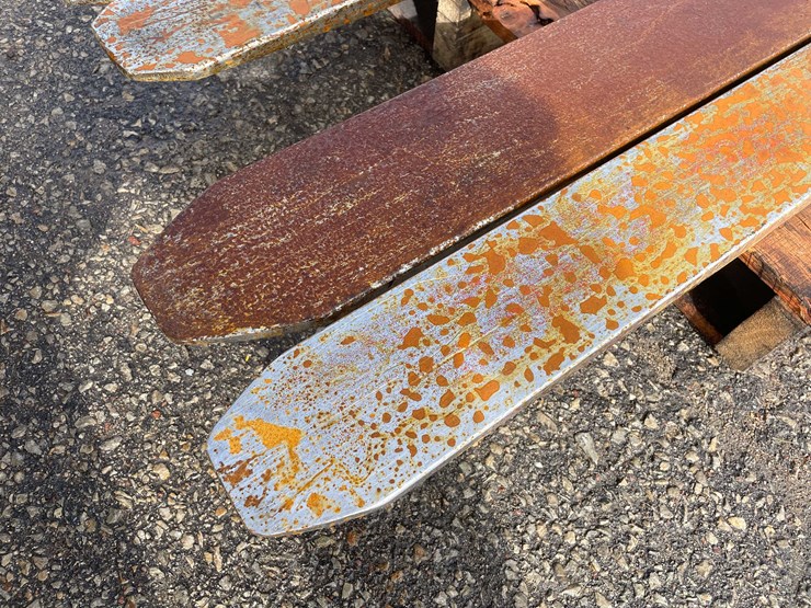 #14069-•-(2)-60"-forks-(o10)-image-6