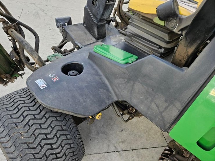 john-deere-3225c-image-26