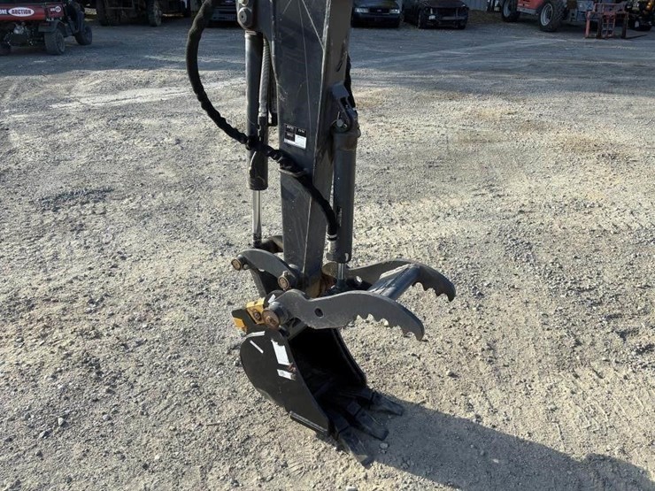 2022-deere-17g-image-5