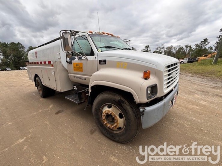 2000-chevrolet-3500-image-7