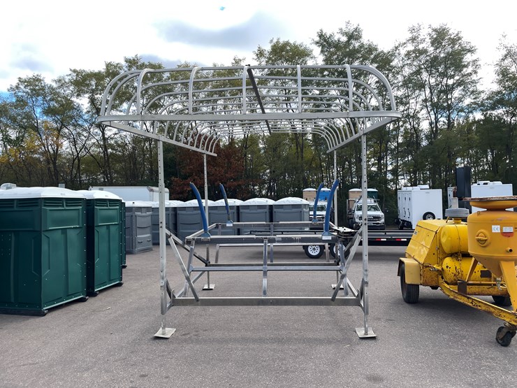 #4517-•-shore-master-aluminum-pontoon-lift-image-2