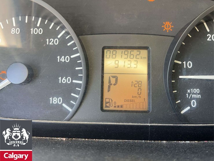 2010-mercedes-benz-sprinter-3500-image-16