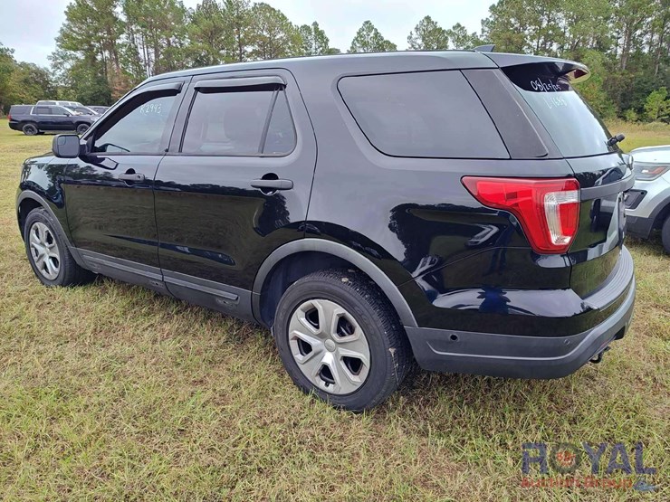 2018-ford-explorer-image-4