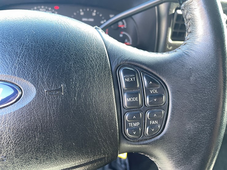 2004-ford-excursion-limited-image-84