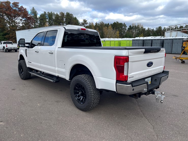 2019-ford-f350-xlt-lariat-image-7