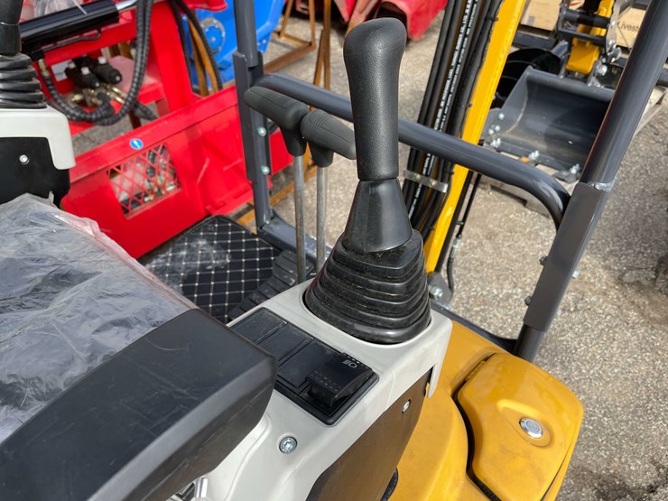 #14010-•-unused-cfg-qk18r-mini-excavator-(o12)-image-12