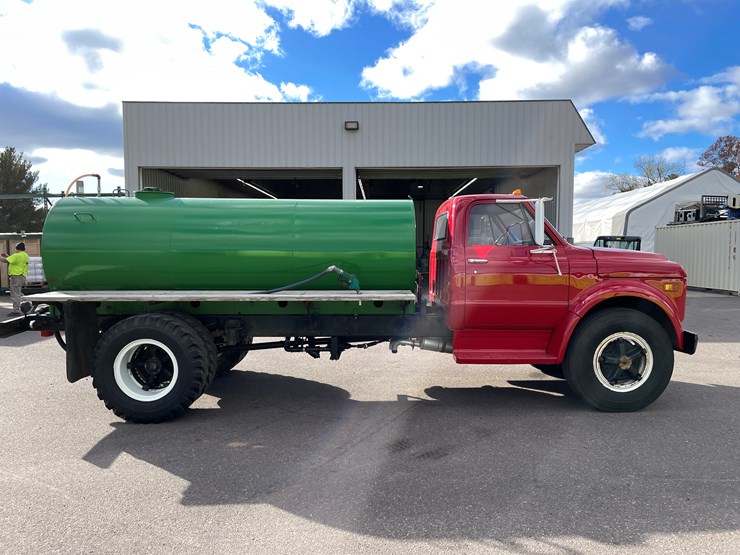 1969-chevrolet-c30-image-4