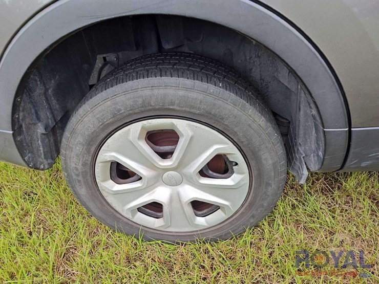 2017-ford-explorer-image-8