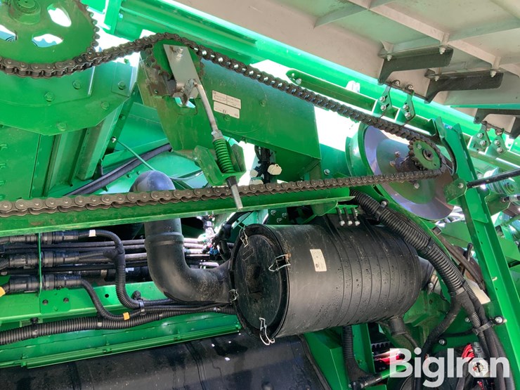 2022-john-deere-s790-image-12