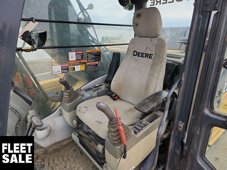 2013-john-deere-250g-excavator-image-10