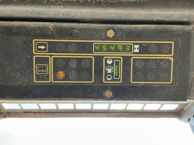 new-holland-ls190-image-49