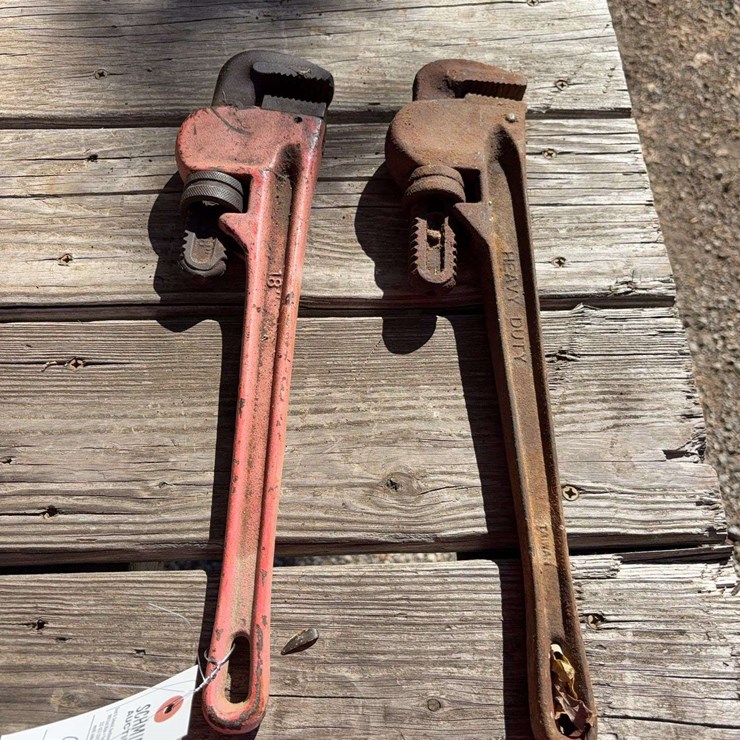 2 Rigid Pipe Wrenches