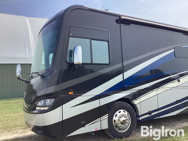 2016-coachmen-340xcr-sports-coach-cross-country-motorhome-image-15