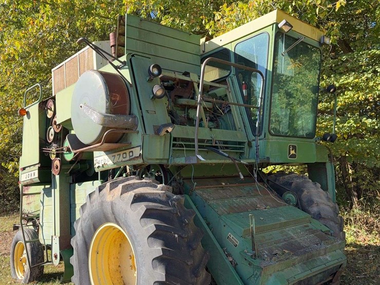 john-deere-7700-image-1