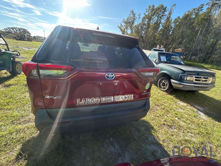 2021-toyota-rav4-image-21