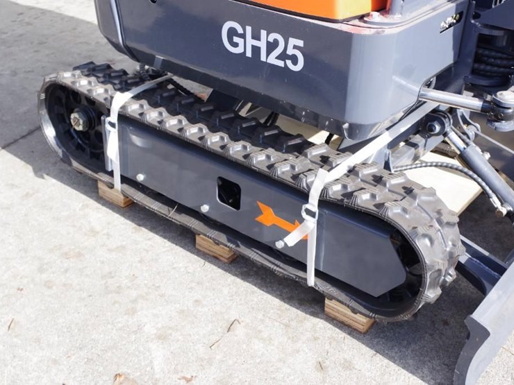 2025-aboss gh25-mini-excavator,-kubota-diesel-engine,-swing-boom,-unused-image-9